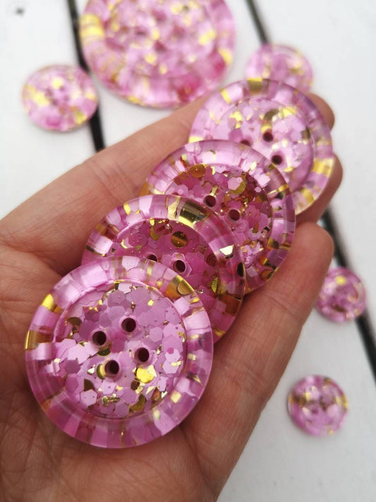 The Dolly button - kitsch shimmering pearl pink and twinkly gold glitter