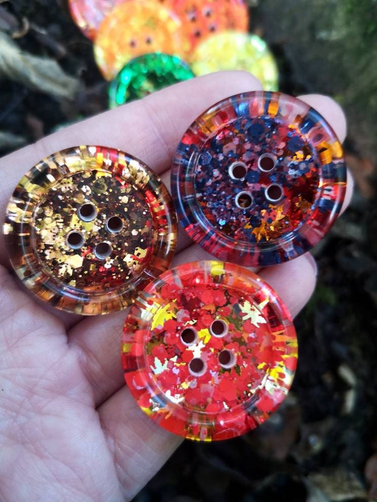 Autumn Spice Button Set β Leafy Resin Buttons in Cosy Warm Fall Shades