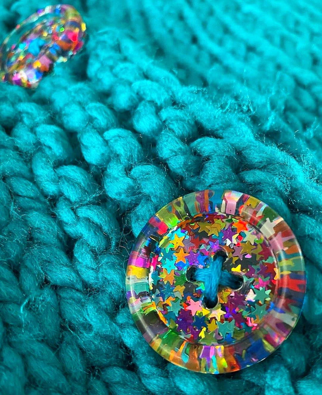 The Rainbow Brite button - Rainbow shiny star glitter - retro