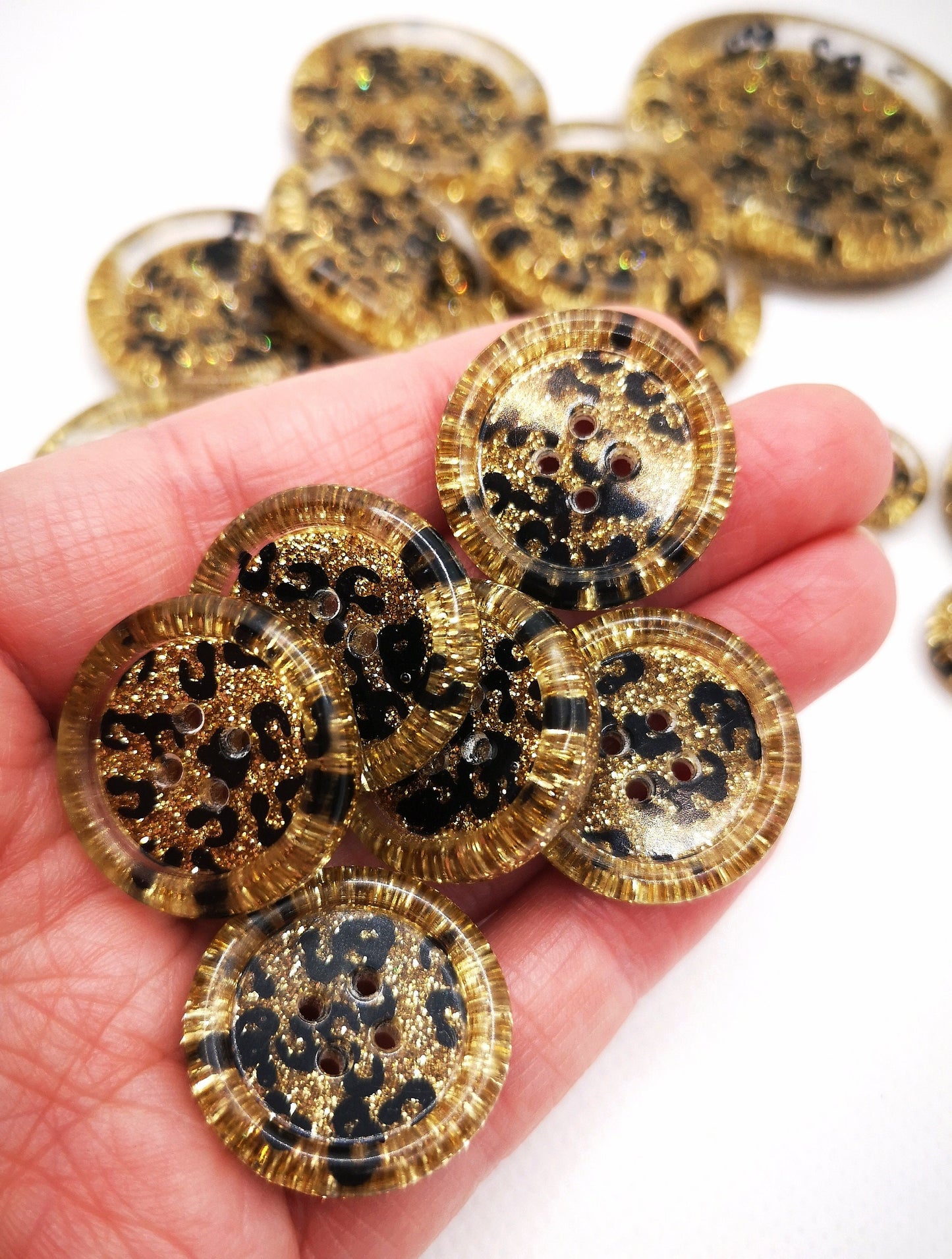 The Mob Wife Button โ Sparkly & Glamorous Leopard Print Gold Resin Button