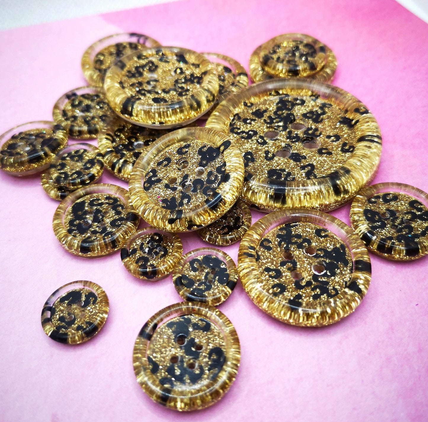 The Mob Wife Button – Sparkly & Glamorous Leopard Print Gold Resin Button