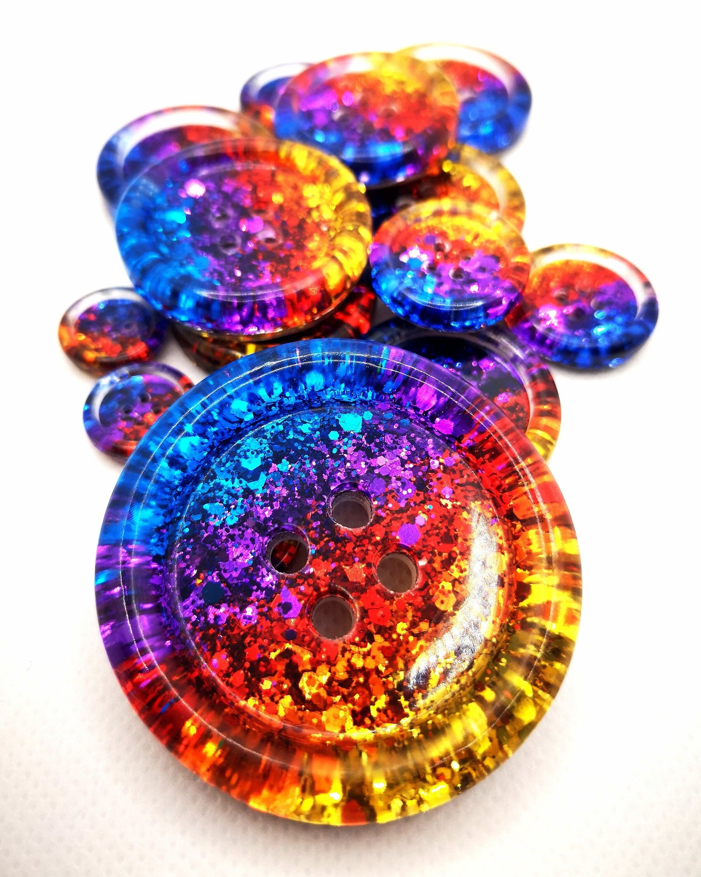 Toucan Play That Game Button – Tropical Sunset Metallic Glitter Resin Button