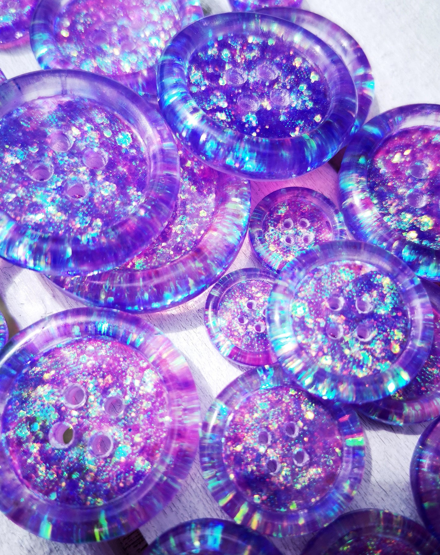 The Mer-mazing Button – Shimmery Mermaid-Inspired Resin Button, Purple to Blue Colour Shift