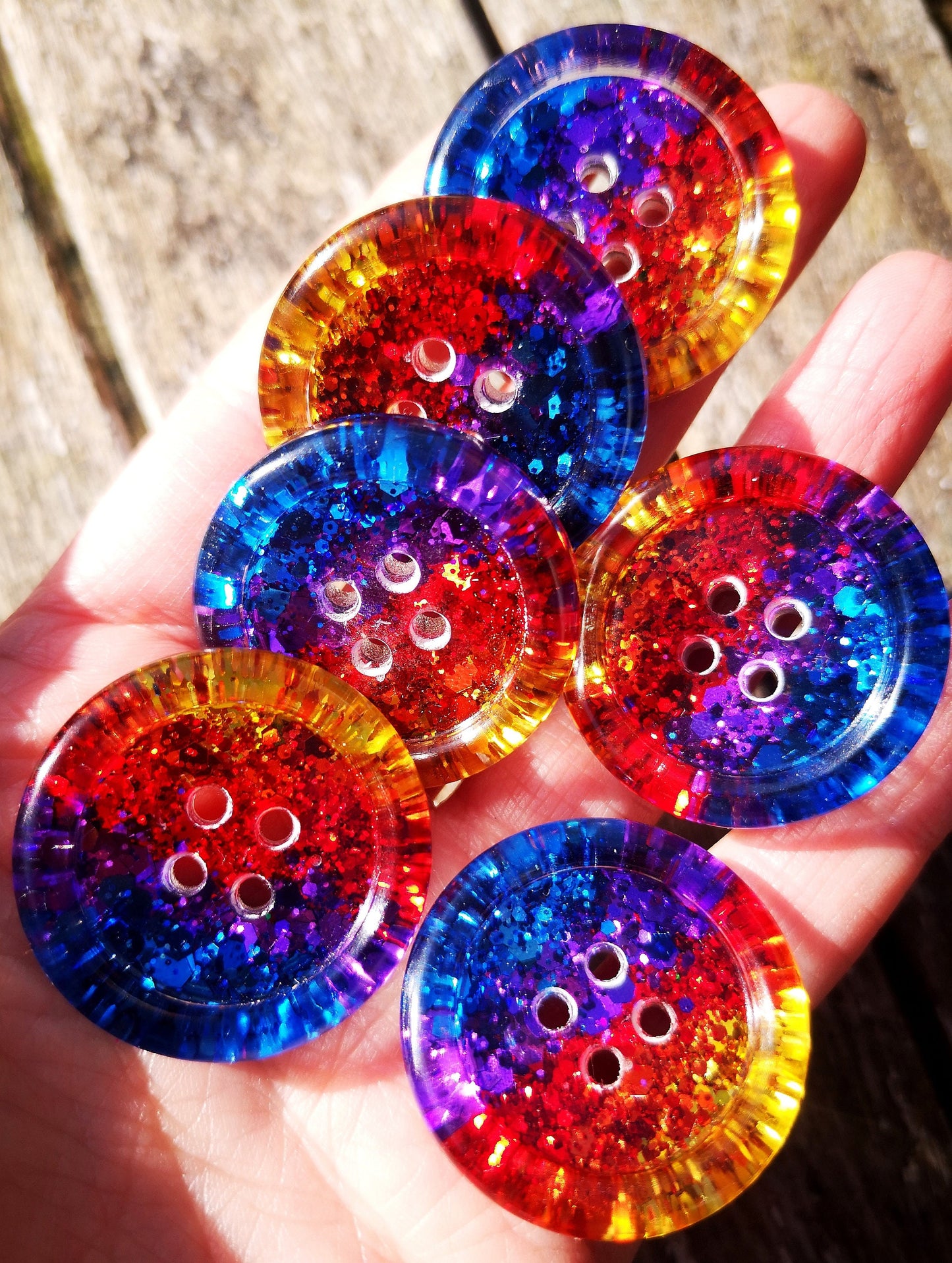 Toucan Play That Game Button – Tropical Sunset Metallic Glitter Resin Button