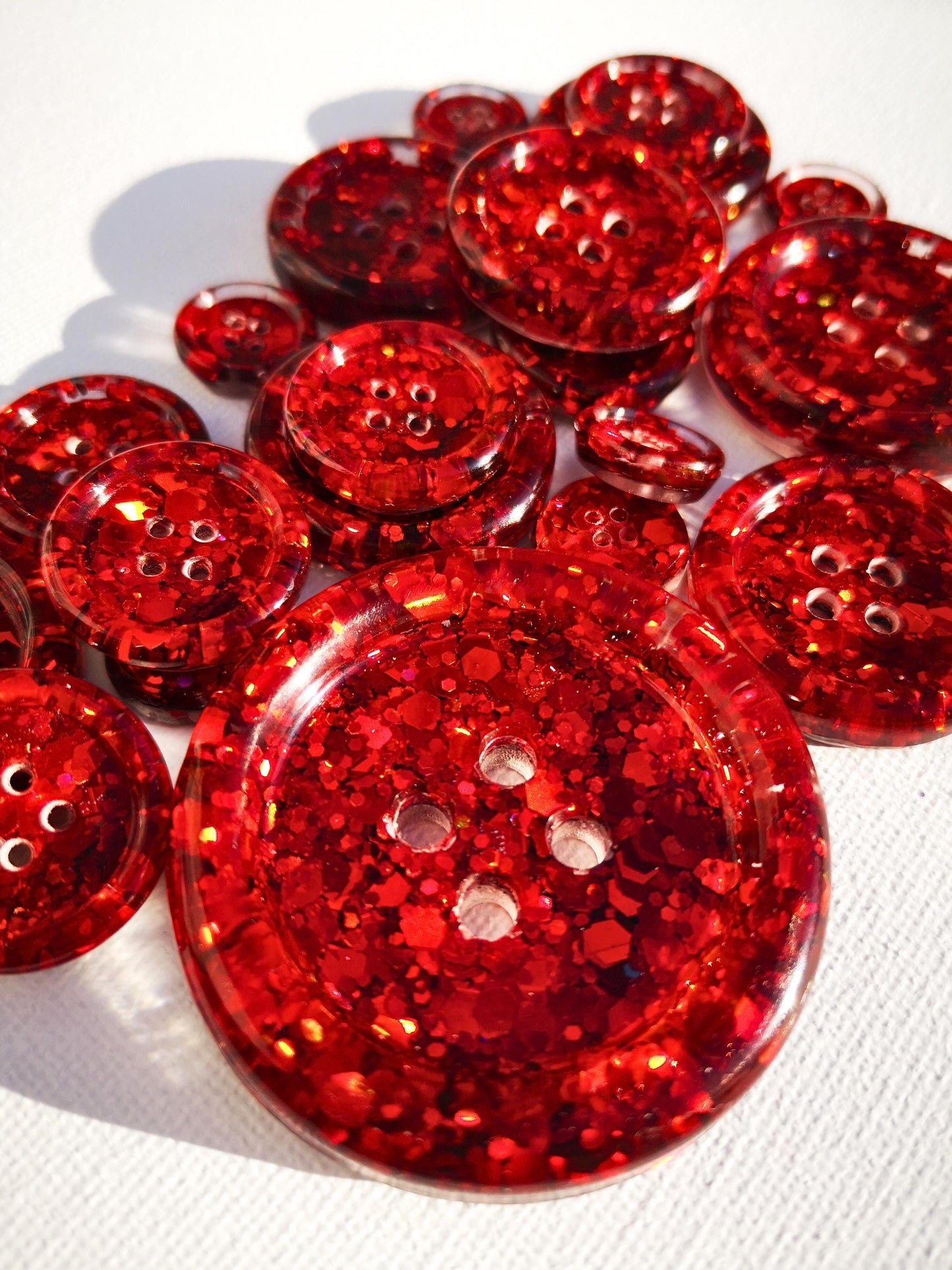 The Drop Red Gorgeous Button – Chic Holographic Red Resin Button