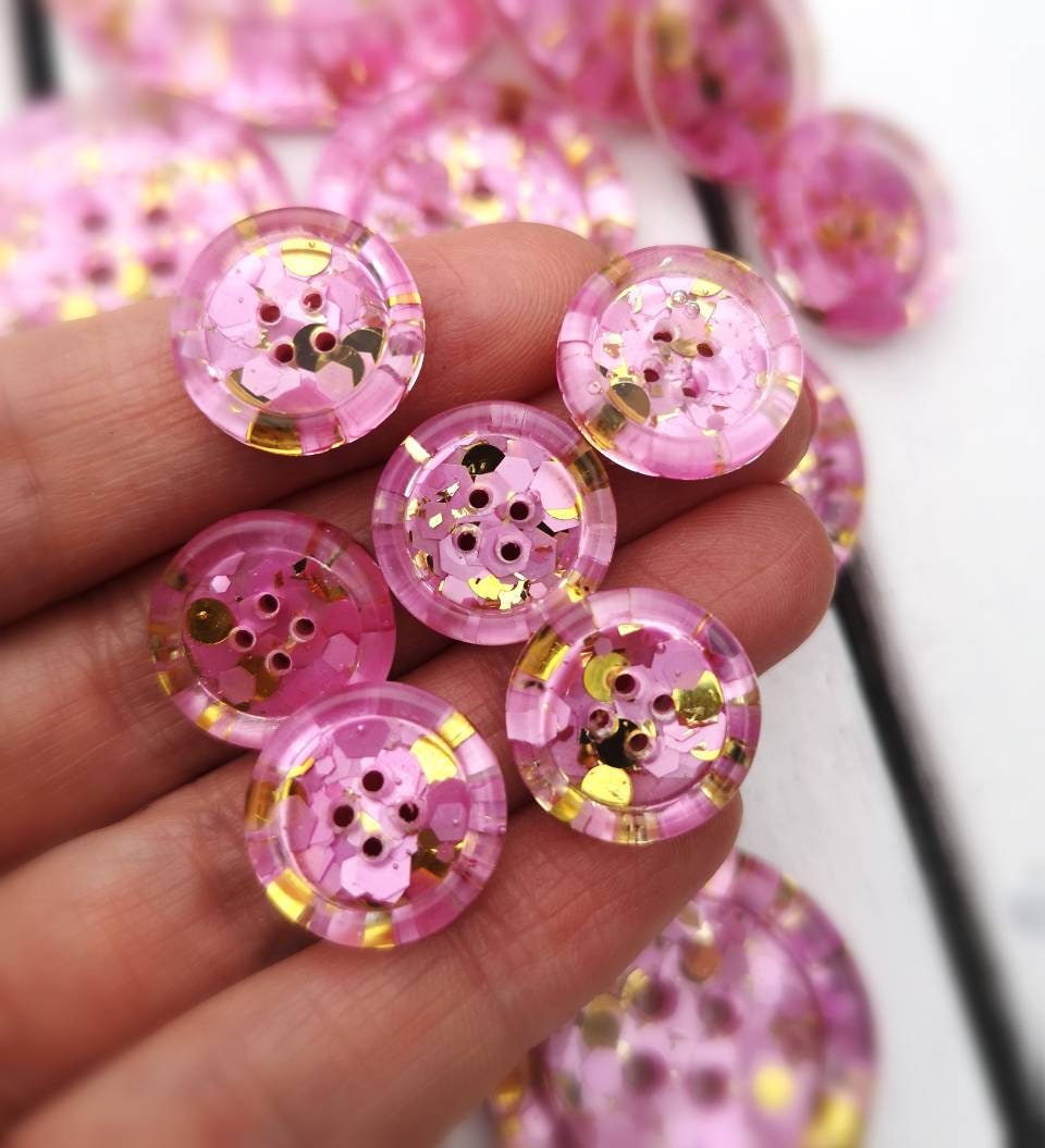 The Dolly button - kitsch shimmering pearl pink and twinkly gold glitter