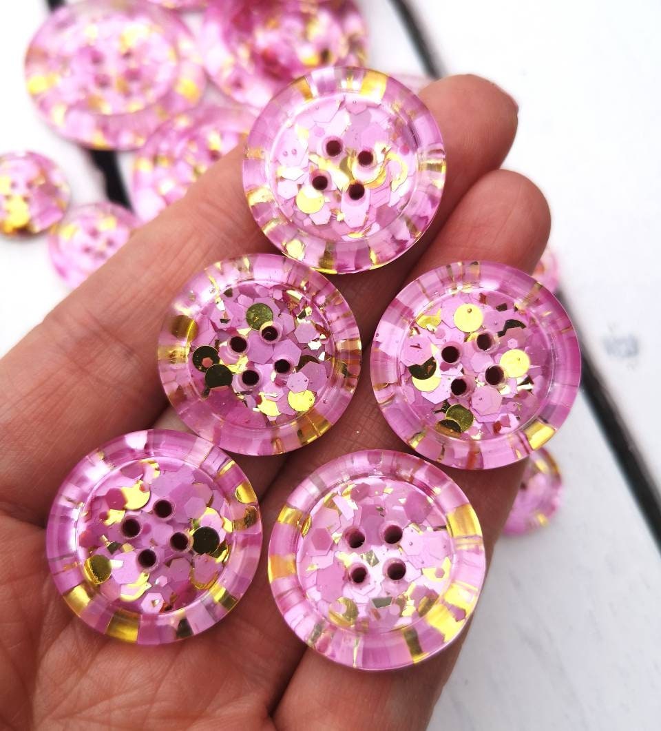 The Dolly button - kitsch shimmering pearl pink and twinkly gold glitter