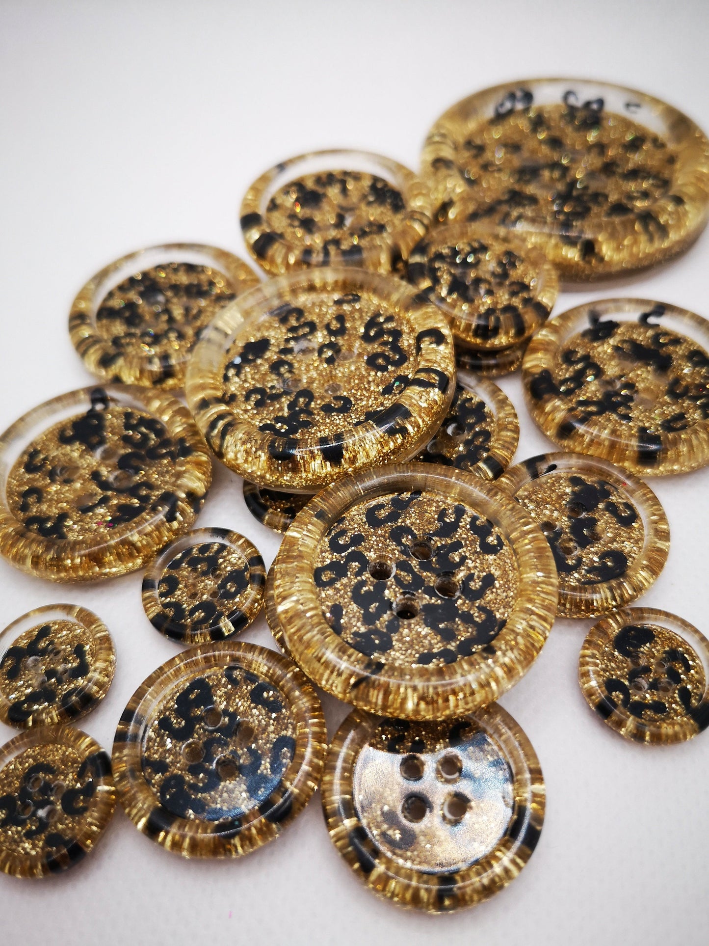 The Mob Wife Button – Sparkly & Glamorous Leopard Print Gold Resin Button