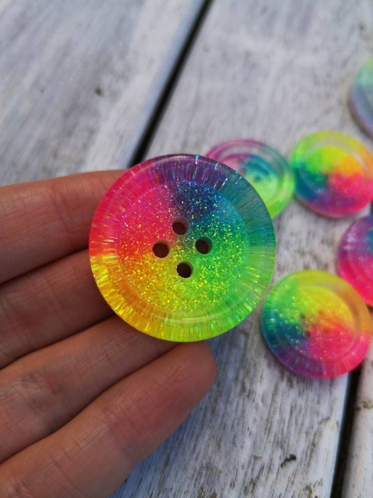 Neon Rainbow Wheel Button – Chunky Resin Button with Bright Glitter Sparkle