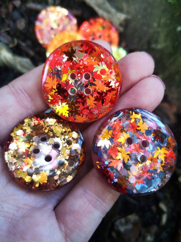 Autumn Spice Button Set – Leafy Resin Buttons in Cosy Warm Fall Shades