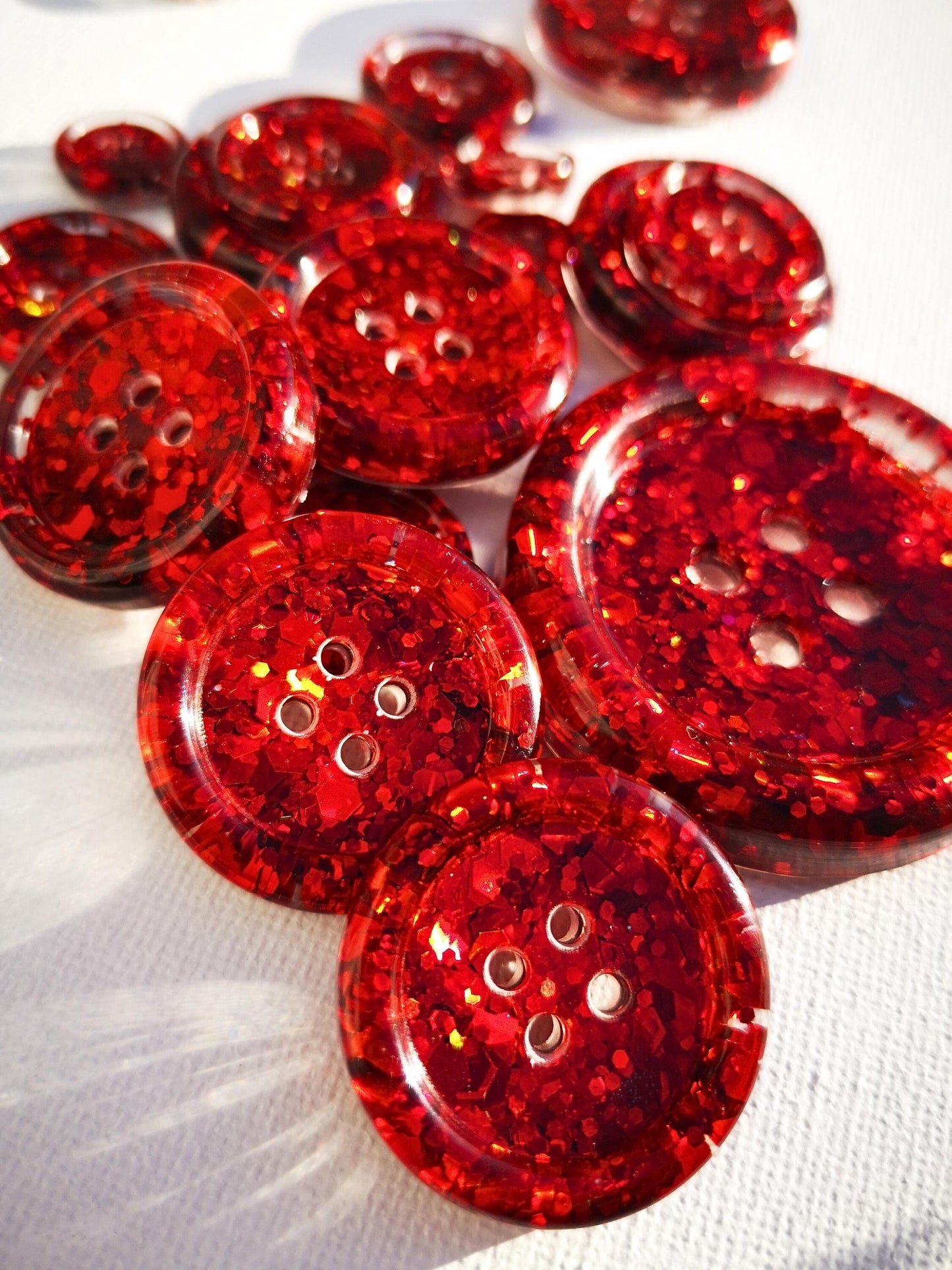 The Drop Red Gorgeous Button – Chic Holographic Red Resin Button