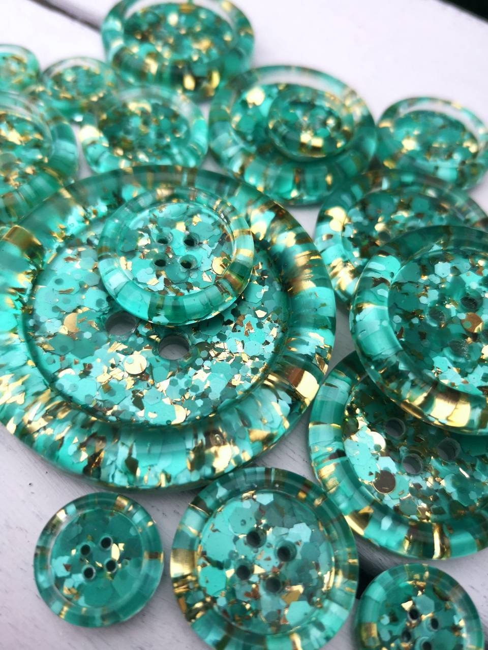 The Mint To Be button. Mint green and gold shimmer pearl glitter