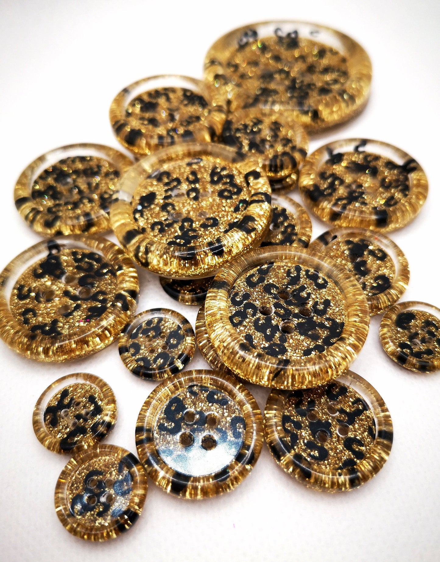The Mob Wife Button – Sparkly & Glamorous Leopard Print Gold Resin Button
