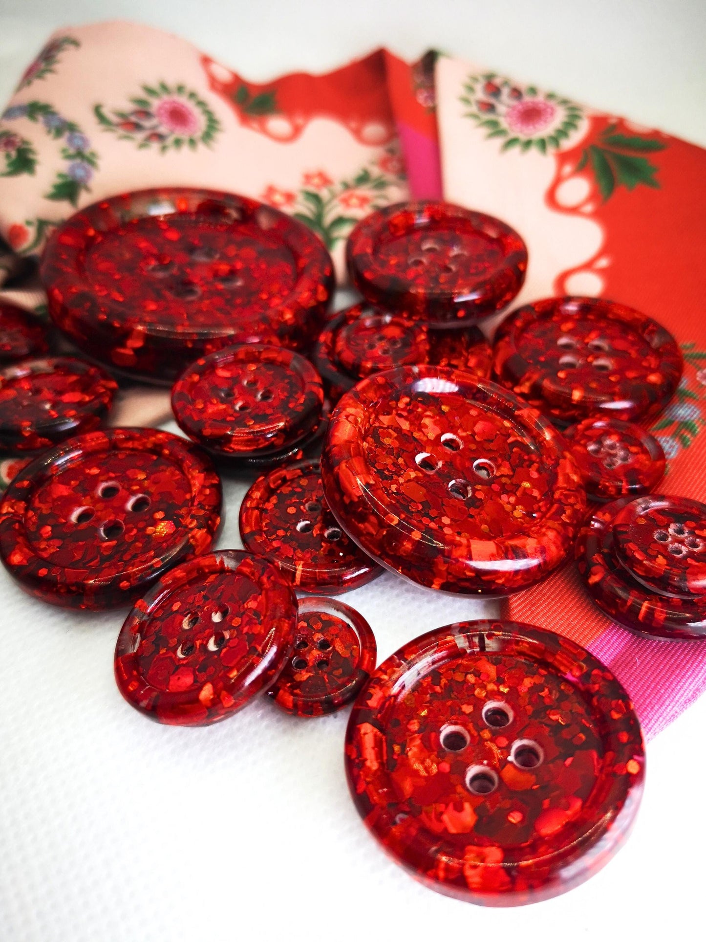 The Drop Red Gorgeous Button – Chic Holographic Red Resin Button